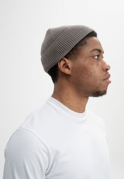 MELA Bundle Kurze Rippstrick Mütze RAFI + Rippstrick Schal NAGNA