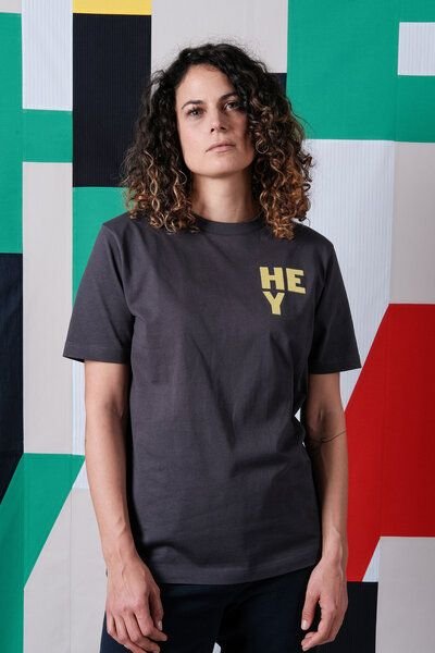 FANTASTIC REALITY STUDIOS HEY INK GREY BOXY T-SHIRT – Bio-Baumwolle, Unisex