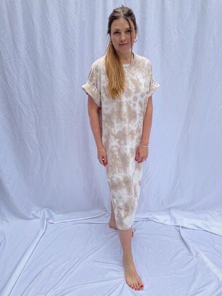 noemvri fashion label Batikkleid