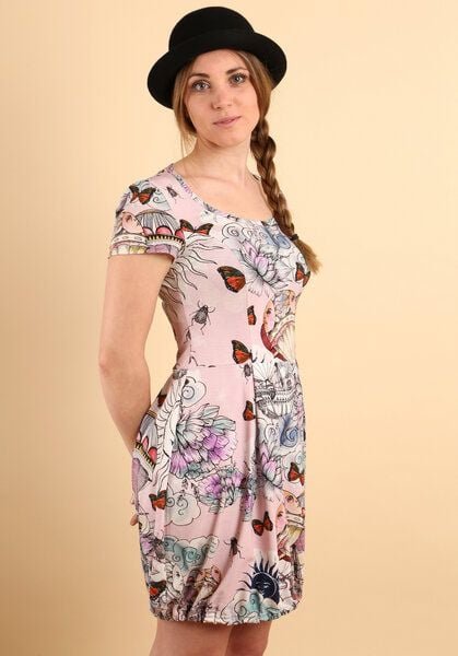 Die rote Zora Ballon Kleid Zeppelin