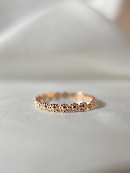 ST'ATOUR GOLDA – Ring mit Blümchen