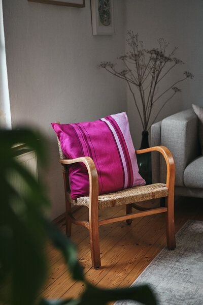 HängemattenGlück Sofakissen / Kopfkissen aus reiner Bio Baumwolle (Bezug und Füllung) 40x40cm Lilatöne