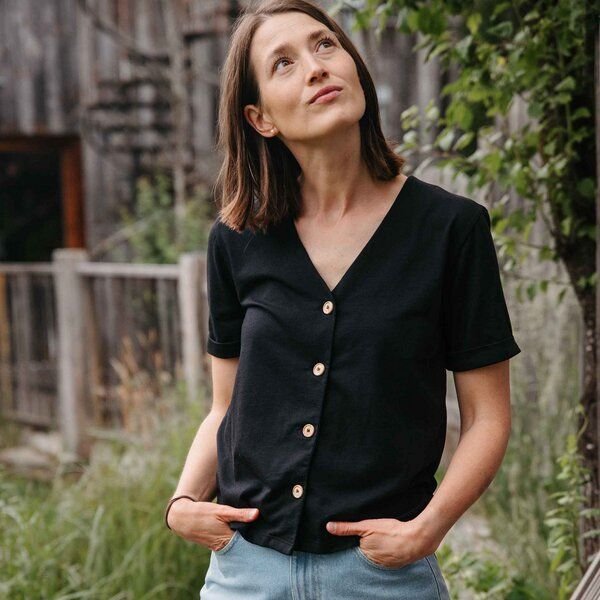 Vresh Clothing Josevine - Button T-Shirt aus Biobaumwoll-Mix