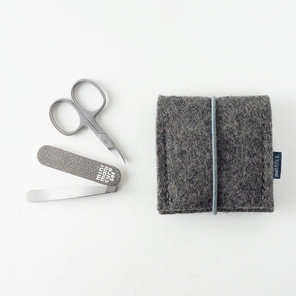 matilda k. manufaktur mini-maniküre-set 'ella' aus Wollfilz mit Rundgummi-Verschluß in vielen Farben