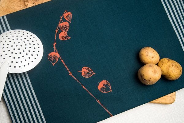 Hirschkind Bio & Fair-Trade-Geschirrtuch "Physalis" petrol