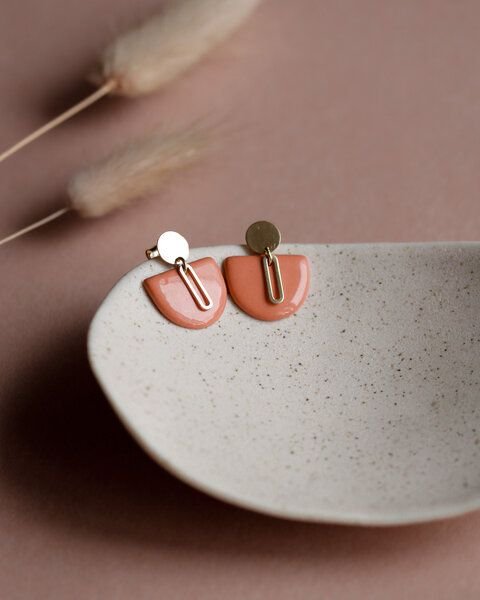 lille mus Ohrstecker 'Halbkreis Oval' aus Porzellan und 925 Silber / vergoldet