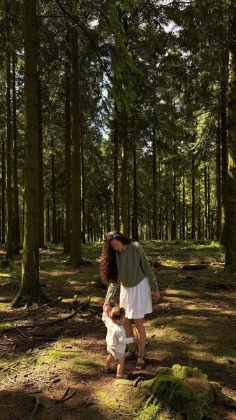 Wooliie Handgefertigter 100% Kaschmirpullover – pflanzlich gefärbt, Unisex