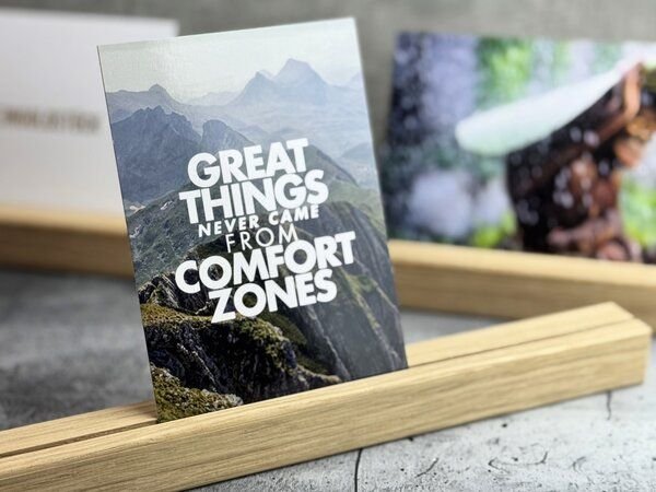 Portia by Callidus Designs Schmaler eleganter Tischkartenhalter aus Eiche | Kartenleiste für Fotos, Postkarten & Bilder ...