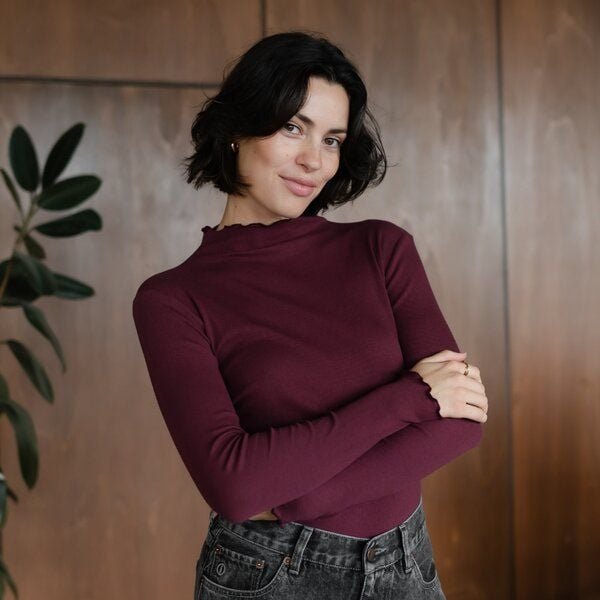 NORDLICHT Geripptes Langarmshirt Lica mit kurzem Stehkragen