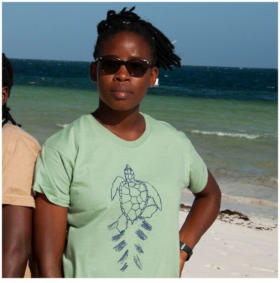 Kipepeo-Clothing Damen T-Shirt aus Bio-Baumwolle WATAMU Schildkröte Mintgrün