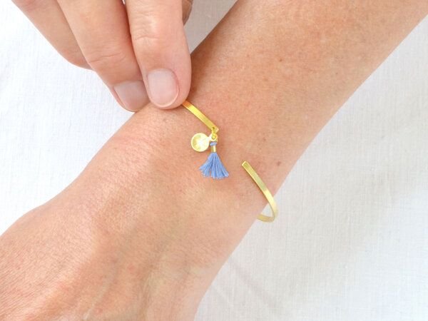 renna deluxe Armreif in Gold mit zwei Anhängern