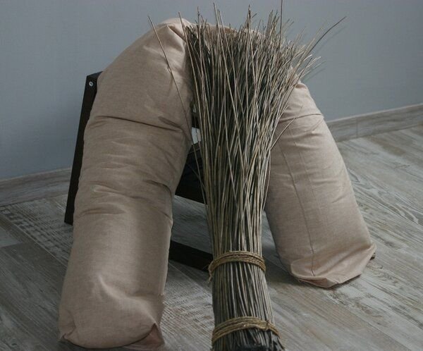 Speltex Stillkissen mit Bio-Hirseschalen und Kautschuk mit einem Bezug in Zimt