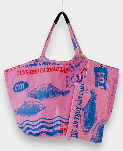 REFISHED fair fashion Tasche 'SOULMATE WATERPROOF' Limitierte Edition! - upcycelte Fischfuttersäcke