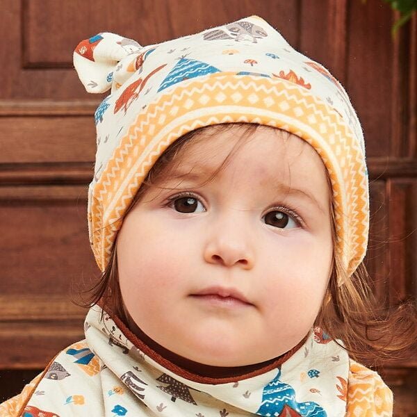 Cheeky Apple Gefüttertes Bio-Häubchen mit Bärenohren "Abenteuercamp|Rhapsody"