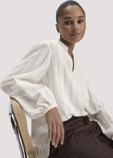 hessnatur Embroidery Bluse Relaxed aus Bio-Baumwolle mit Leinen