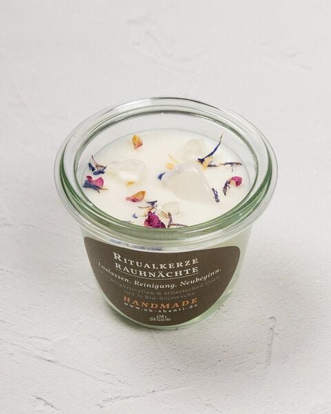 Oh Shanti Rauhnächte Kerze mit Bergkristallen und Blüten