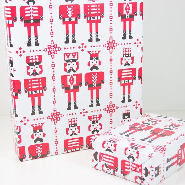 Bow & Hummingbird Geschenkpapier Nussknacker