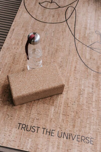 Clarissakork Kork Yogamatte Trust the Universe