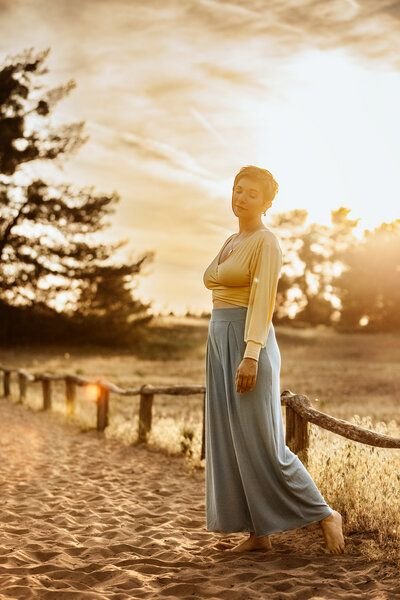 Vivien Joy High Waist Hose mit Falten - Farrah Comfy Pants