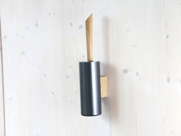 werkvoll by Lena Peter Holz Wand WC-Bürste FIRE