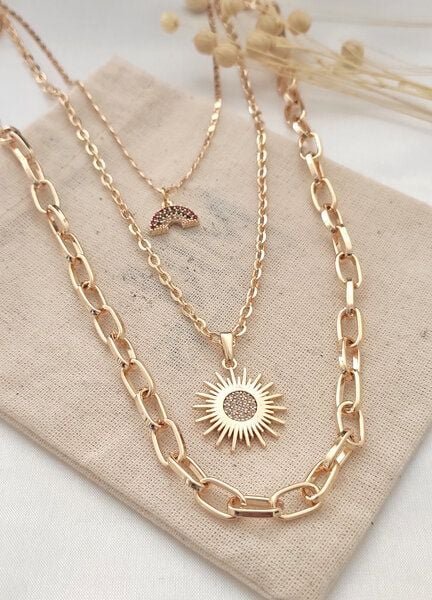 noca Vergoldete Mehrreihige Halskette mit Regenbogen- und Sonnenanhänger aus Messing und Zirkonsteinen