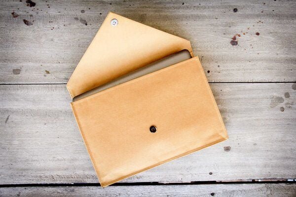 BY COPALA Laptop Hülle 15 " - 16 " Zoll aus Kraft Papier mit Magnetverschluss