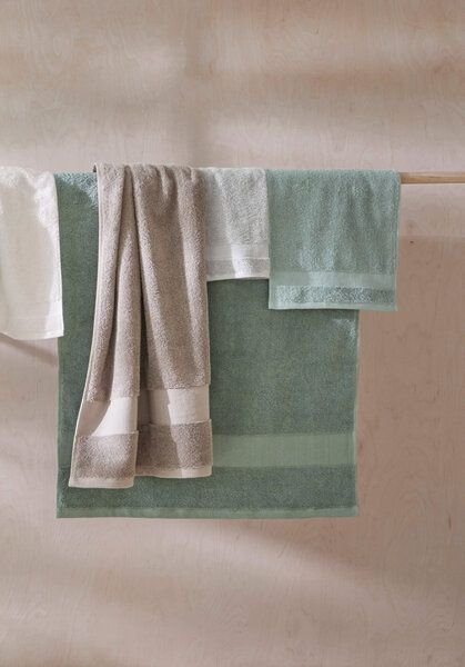 hessnatur Frottier Handtuch aus reiner Bio-Baumwolle