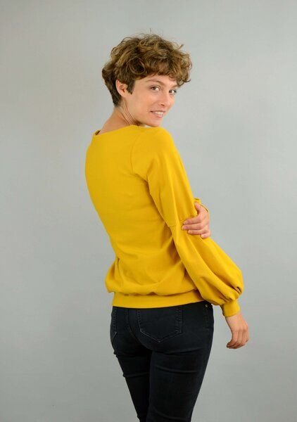 ManduTrap Bio Baumwolle, Pullover, Sweater "Caro" mit Ballonärmeln in rot, schwarz oder gelb