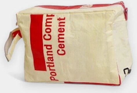 REFISHED fair fashion Necessaire 'WASH ME' - upcycelte Zementsäcke