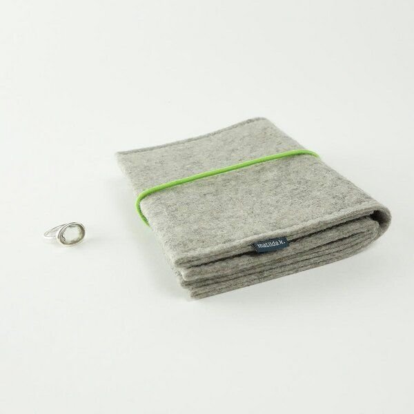 matilda k. manufaktur Schmuckaufbewahrung 'schmucknest' groß aus Wollfilz 'alice' mit Rundgummi-Verschluß in vielen Farb...