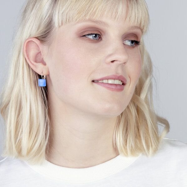 ALEXASCHA Geometrische Ohrringe hängend aus Glas | PUREFORM