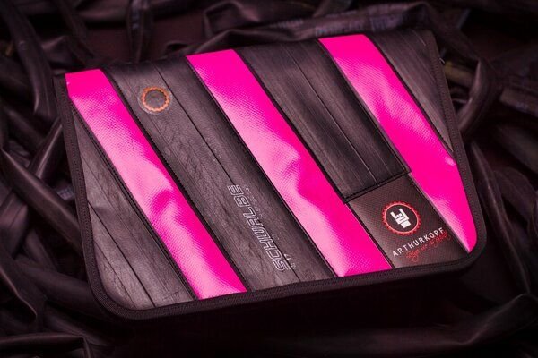 ARTHURKOPF gefütterte Laptoptasche mit Fahrradschlauch