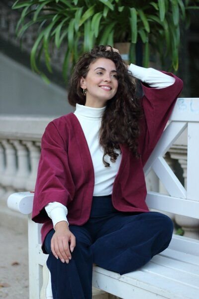 ManduTrap Elegante Kimonojacke aus Biobaumwolle – Cord in Grün, Blau oder Berry mit Gürtel und Taschen