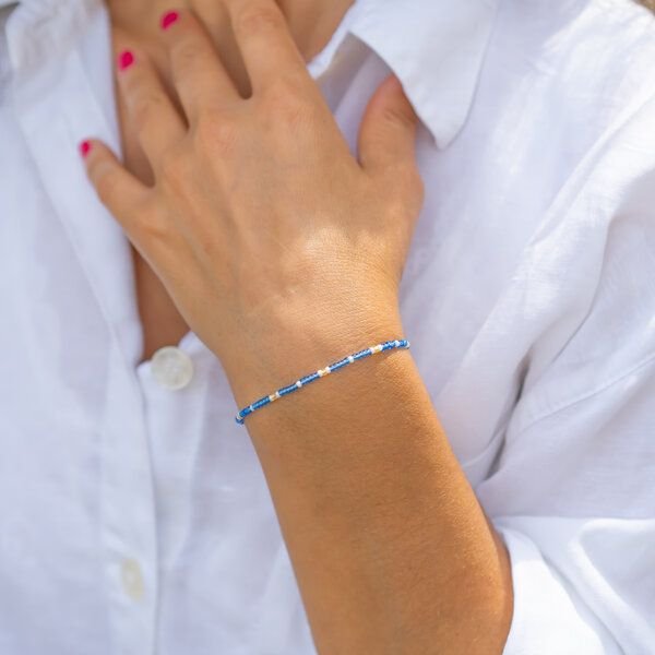 juni Blaues Perlenarmband "Wave"