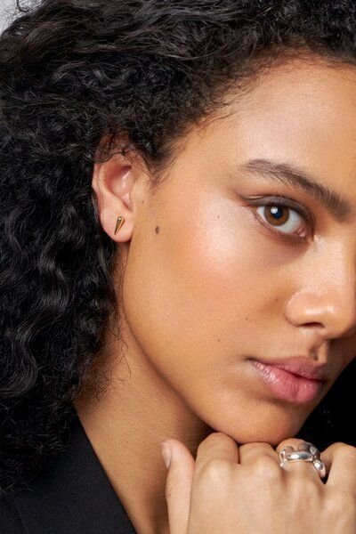 noemvri fashion label drop earrings Liselle