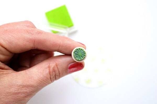 STUDIO KARAMELO MINI-STEMPEL, verschiedene Blüten