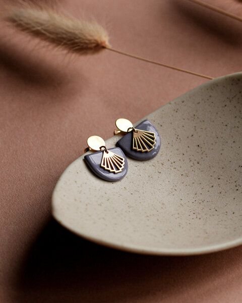 lille mus Ohrstecker 'Halbkreis Fächer' aus Porzellan und 925 Silber / vergoldet