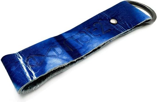 nat-2 Schlüsselanhänger aus japanischem Leder mit Rotwein, Matcha & Indigo gegerbt