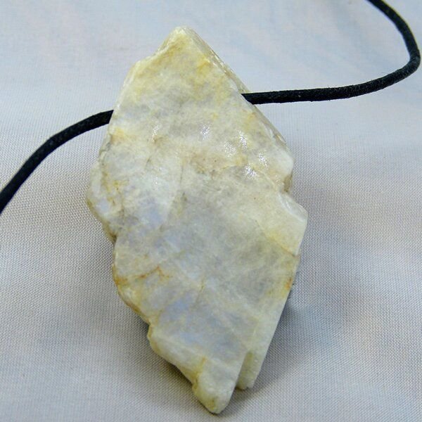 OneWorldMinerals Mondstein Schmuckanhänger, Blauschimmer, handgeschliffen