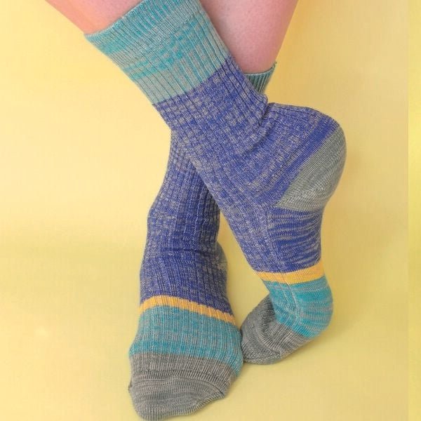 Fräulein Prusselise Wollfgang Woll Socke blau mint gelb bunt colourblock