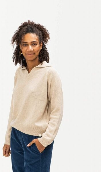 Matona Elegant gestrickter Pullover für Frauen mit Polokragen und V-Ausschnitt / Polo Jumper