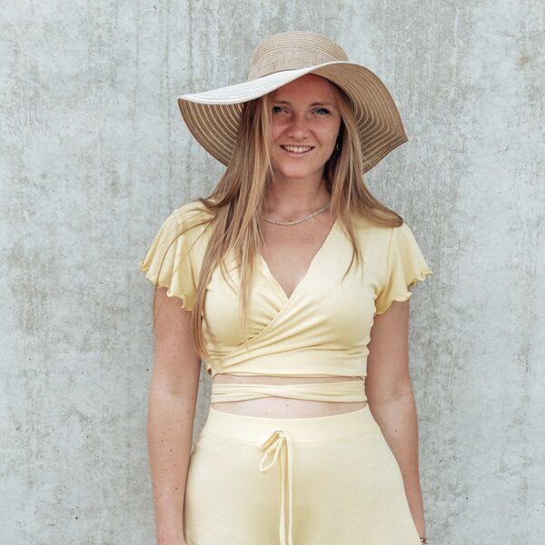 Vivien Joy Wickeltop mit Schmetterlingsärmel - Farrah