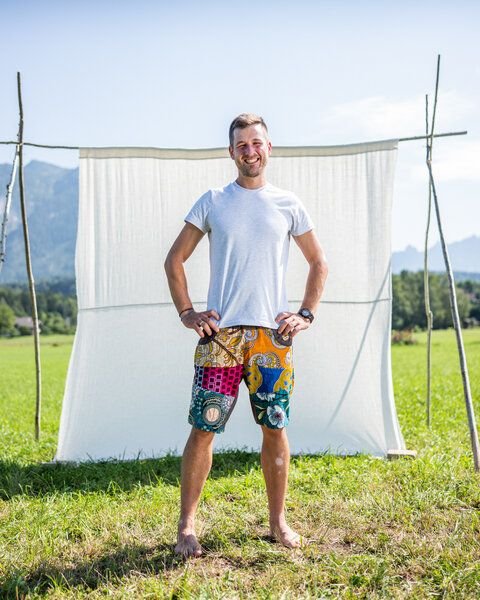 JUAdesign Sommer Short - SLIM-SHORT Herren, leuchtend, lässig, luftig