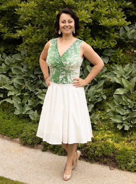 Peaces.bio - handbedruckte Biomode Tanzkleid Föhrenzauber in Weiß