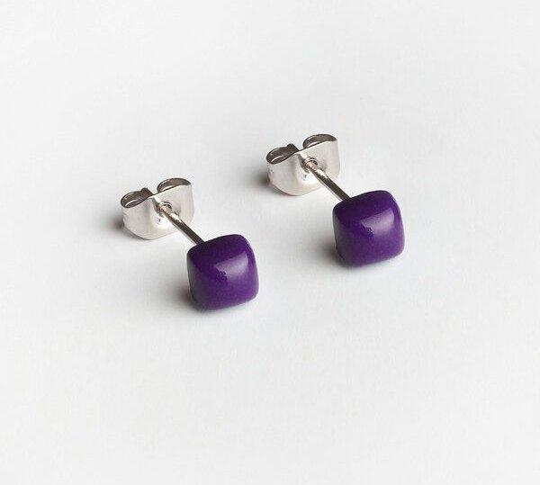 ALEXASCHA Winzige Ohrstecker aus recyceltem Glas | 4mm