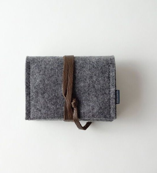 matilda k. manufaktur Schmuckaufbewahrung 'schmucknest' mittel aus Filz dunkelgrau 'matilde'