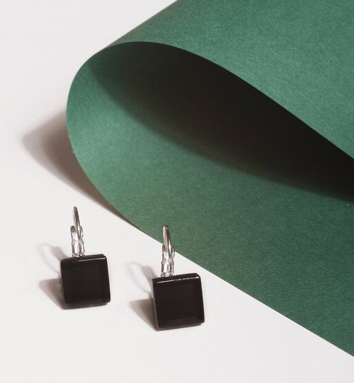 ALEXASCHA Geometrische Ohrringe hängend aus Glas | PUREFORM