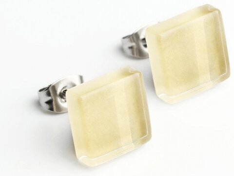 ALEXASCHA Minimalistische Ohrstecker, klein, aus Glas | PUREFORM