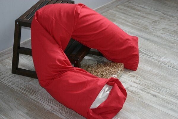 Stillkissen mit Hirseschalen und Kautschuk im Bezug von Speltex