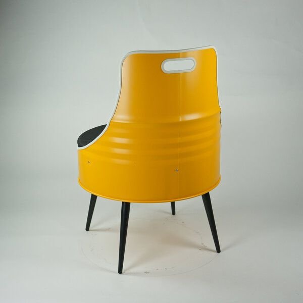 Lockengelöt Stuhl aus einem Hamburger Ölfass